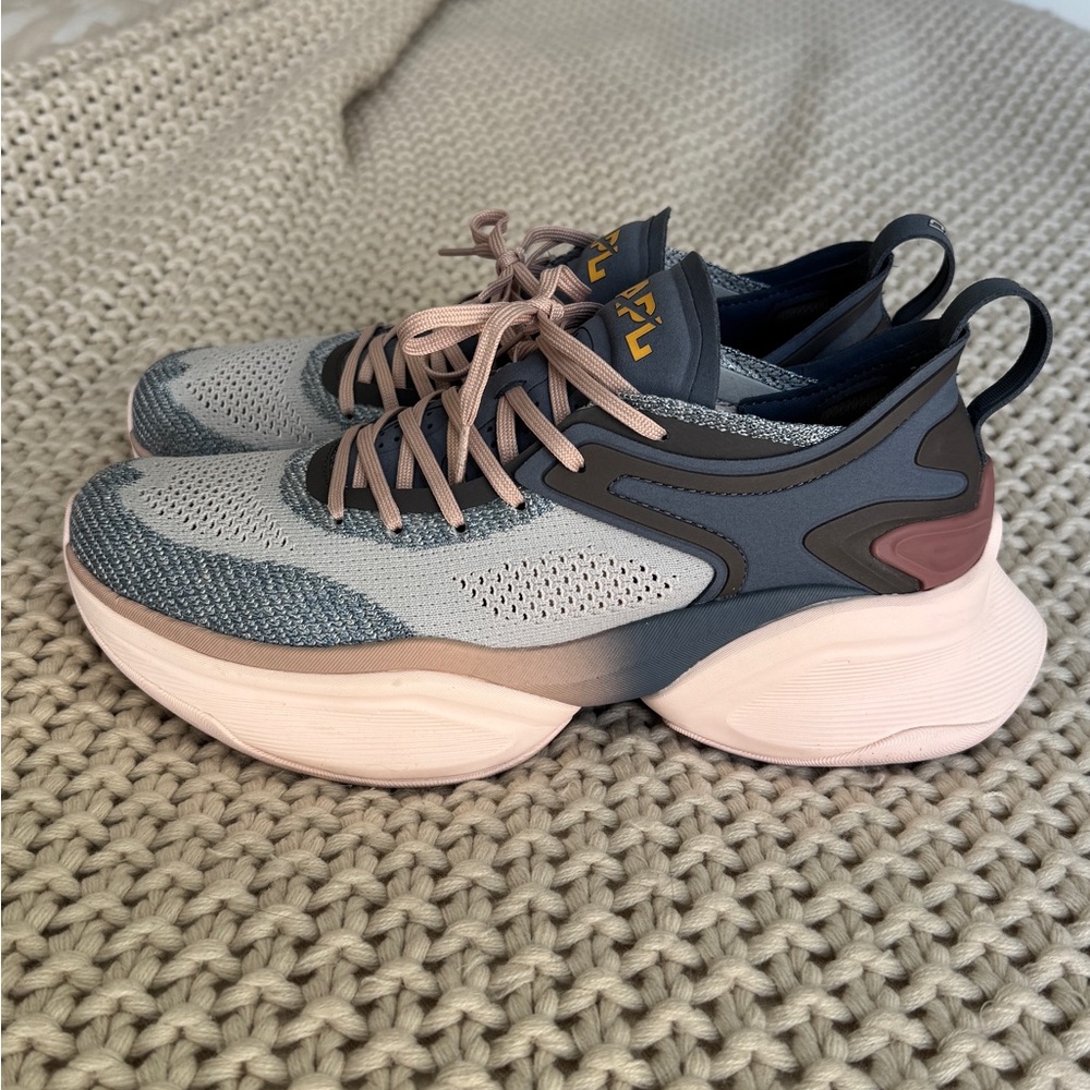 APL HySpeed Sneakers - Picture 2 of 7